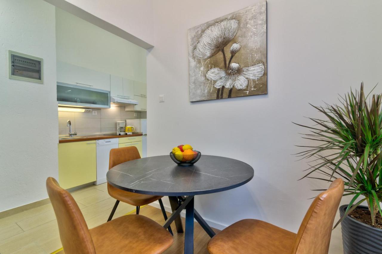 סנג' Apartments Bobinac מראה חיצוני תמונה